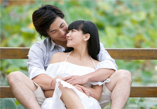 女人不忘前任的表現(xiàn)